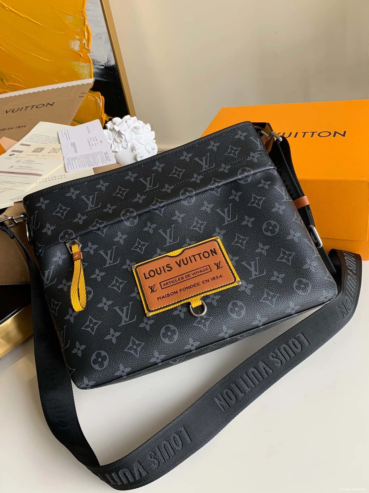 Official oldcobbler VUITTON LOUIS BAG MESSENGER 0710